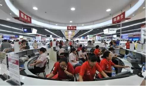 杜鹃及背后的国美，已经开始转变慎终如始的风格，进而转守为攻。