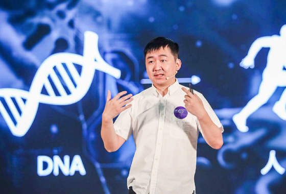 王小川谈企业成长：从蝴蝶效应到六爻八卦